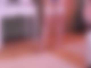 Live cam show with Joannee - Blonde Hair MILF on Camsoda