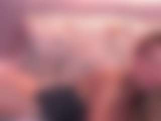 Live cam show with Joannee - Fuck Machine on StripNow