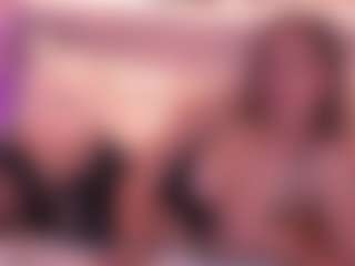 Joannee MILF webcam performer live streaming