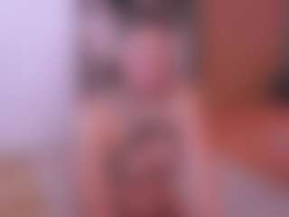 Live cam show with Joannee - Blonde Hair on madthumbs