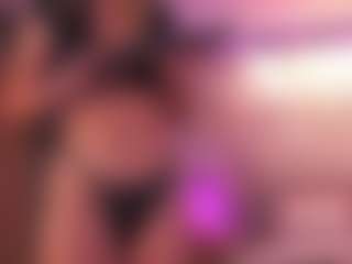 Live cam show with Joannee - Blonde Hair on Camsoda