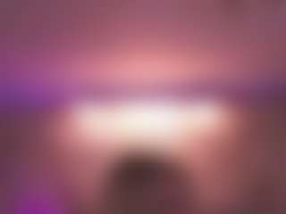 Live cam show with Joannee - Blue Eyes on camtv