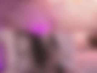 Live cam show with Joannee - Blue Eyes on intimatelivegirls.com