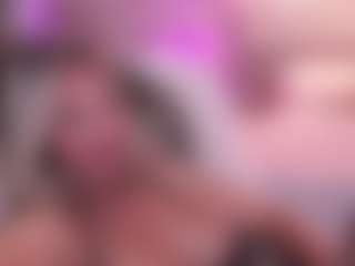 Live cam show with Joannee - Thin on Camsoda