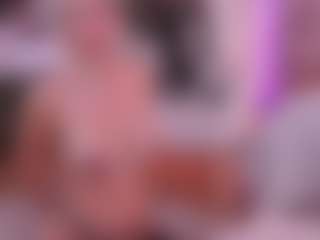 Live cam show with Joannee - Gamer Mature on xfollow cams