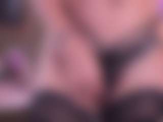 Joannee's Live Sex Cam Show