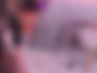 Joannee MILF webcam performer live streaming