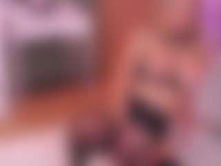 Joannee's Live Sex Cam Show