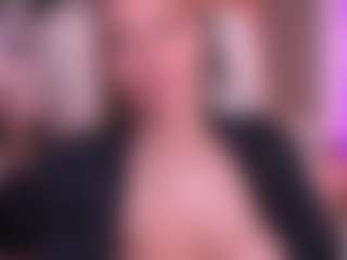 Live cam show with Joannee - Domination on fapnchat