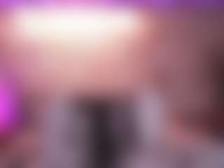 Live cam show with Joannee - Blue Eyes on Milfs Live