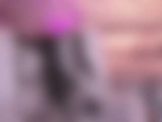 Joannee MILF webcam performer live streaming