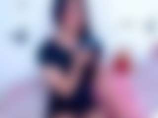 Live cam show with KAREN SOFIA - Black Hair on Camsoda