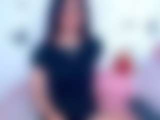 Live cam show with KAREN SOFIA - Black Hair on Camsoda