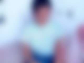 Live cam show with KAREN SOFIA - Muscular on CamSodaAdn
