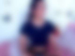Live-Cam-Show mit KAREN SOFIA - Drinking auf Camsoda