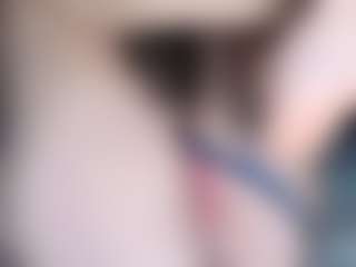 ScarlettRose72 MILF webcam performer live streaming