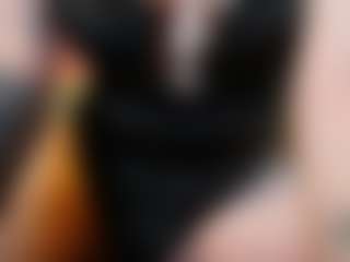 Live cam show with IngAiden - Athletic MILF on Soda Cam