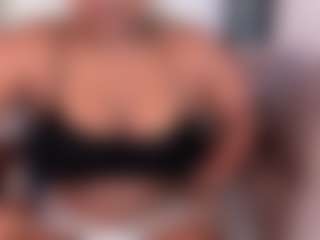 Live cam show with ashleylovexx - Ebony on Milfs Live | colombia