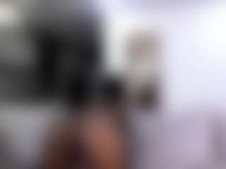 ashleylovexx MILF webcam performer live streaming