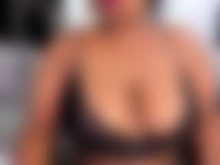 ashleylovexx's Live Sex Cam Show