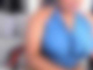 Live cam show with ashleylovexx - Spy MILF on Hubzter Live