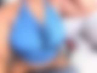 ashleylovexx's Live Sex Cam Show