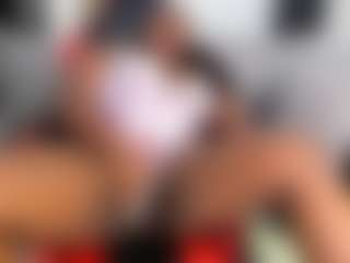 ashleylovexx's Live Sex Cam Show