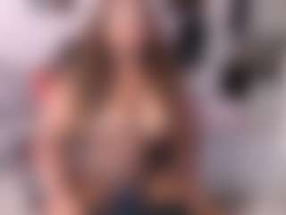 ashleylovexx's Live Sex Cam Show