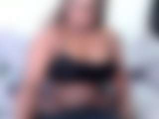 ashleylovexx MILF-Webcam-Darstellerin im Live-Stream