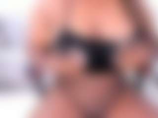 ashleylovexx's Live Sex Cam Show