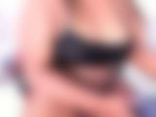 ashleylovexx's Live Sex Cam Show