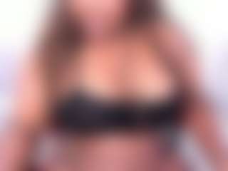 ashleylovexx's Live Sex Cam Show