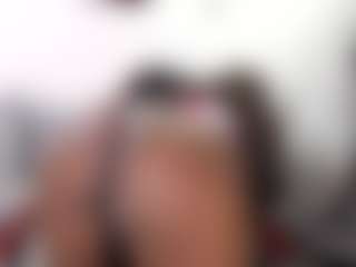 ashleylovexx MILF webcam performer live streaming