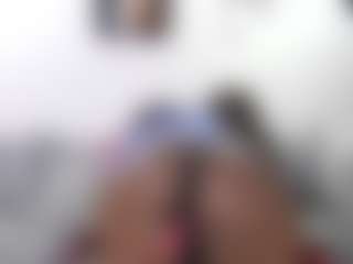 ashleylovexx's Live Sex Cam Show