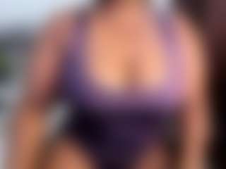 ashleylovexx's Live Sex Cam Show