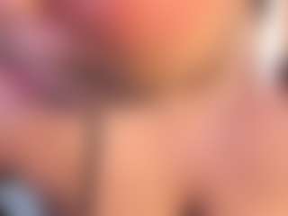 ashleylovexx's Live Sex Cam Show