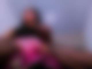 Live cam show with KeilaFerrer - Smoking on StripNow