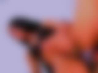 Live cam show with KeilaFerrer - Smoking on madthumbs