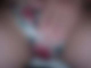 Live cam show with legendmusicc - Dolphin on Camming Site