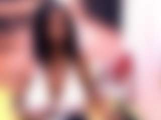 Live-Cam-Show mit IndianVa - Blowjob auf Camsoda