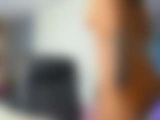 Live cam show with EvaNoelleX - Moaning on xDating