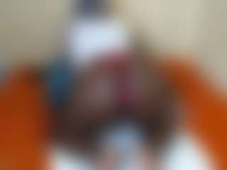 Live cam show with fancylulu - Bedroom Ebony on CamwithHer