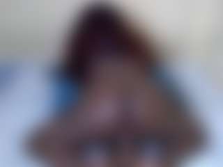 Live cam show with fancylulu - Black MILF on CamClone
