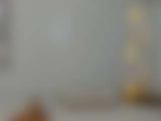 Live cam show with Zenda-Evans - Facial on SquirtSoMuch