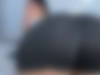 Live cam show with Zenda-Evans - Oil on Camming Site