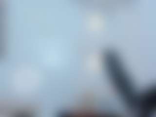 Live cam show with Zenda-Evans - Oil on Hubzter Live