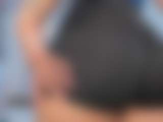 Live cam show with Zenda-Evans - Facial on Camsoda