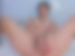 Live cam show with Zenda-Evans - Bedroom Red Hair on Camsoda