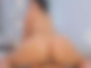 Live cam show with Zenda-Evans - Red Hair Squirt on SxyPornLive