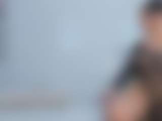 Live cam show with Zenda-Evans - Spank Red Hair on x69.live